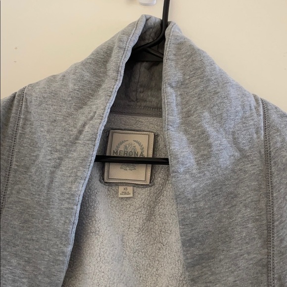 Grey cardigan sweater - Picture 3 of 3